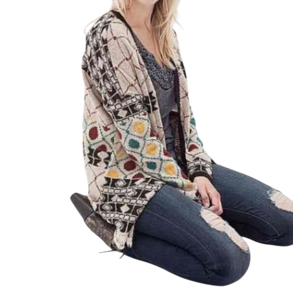 BKE Gimmicks Beautiful multi color cardigan